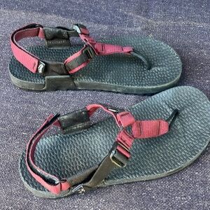 Bedrock Cairn Evo C Sandals
Men's 9 / Women's 10 / Burgundy